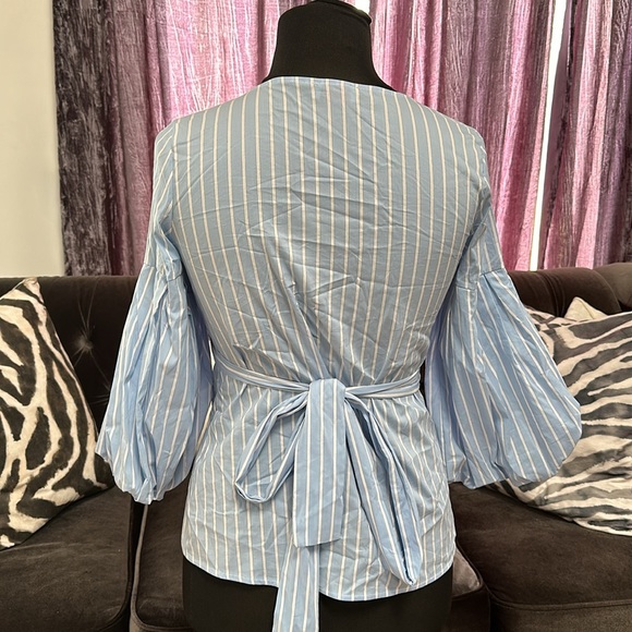 Twenty East puffer sleeve wrap shirt - Picture 3 of 3